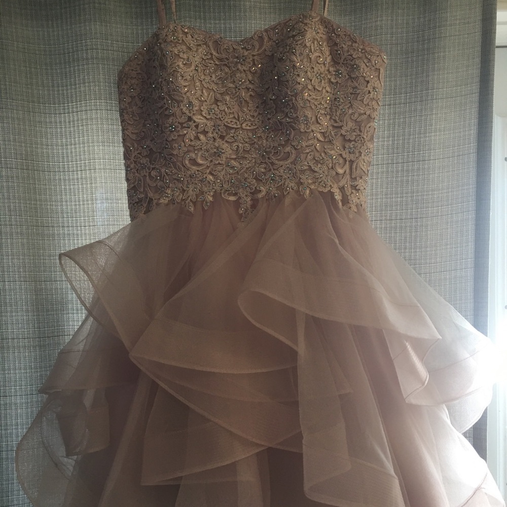 Prom/Homecoming Dresses - Picture 8 of 8